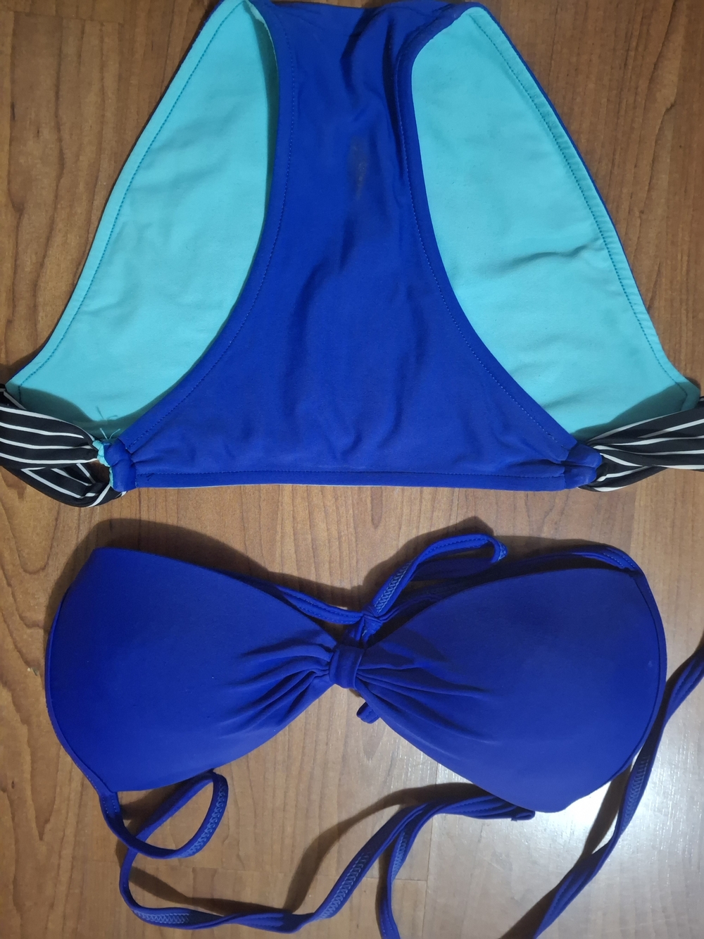 Hula Honey Blue Bandeau Bikini Set Striped Side Detail Size M (Swi 107)